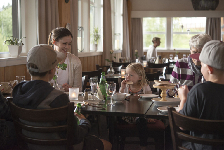 Food & Drinks 5, Trolltun Hotel, Dovre