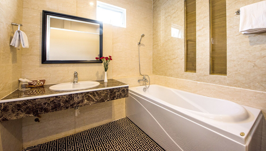 Bathroom 4, New Star Inn Boutique Hotel, District 3