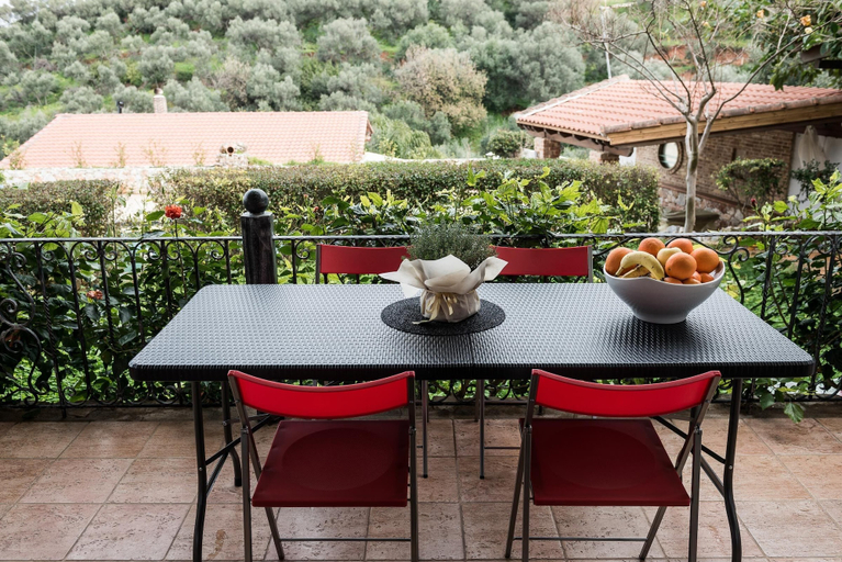 Others 4, Dream Lux Flat with Great Outdoor Pool & Parking, Crete