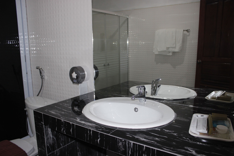 Bathroom 4, The Grand Riverside Hotel 2 Vangvieng, Vangvieng