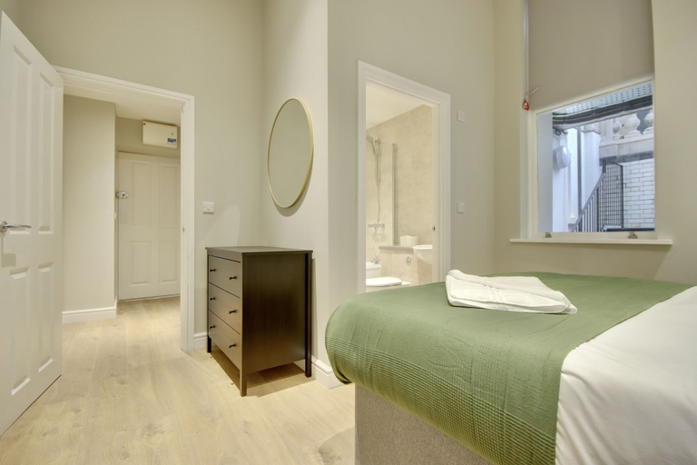 Bedroom 2, Orange Grove Hotel & Gardens, Hampshire