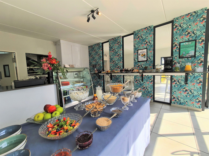 Food & Drinks 5, MINT Express Melrose View, City of Johannesburg
