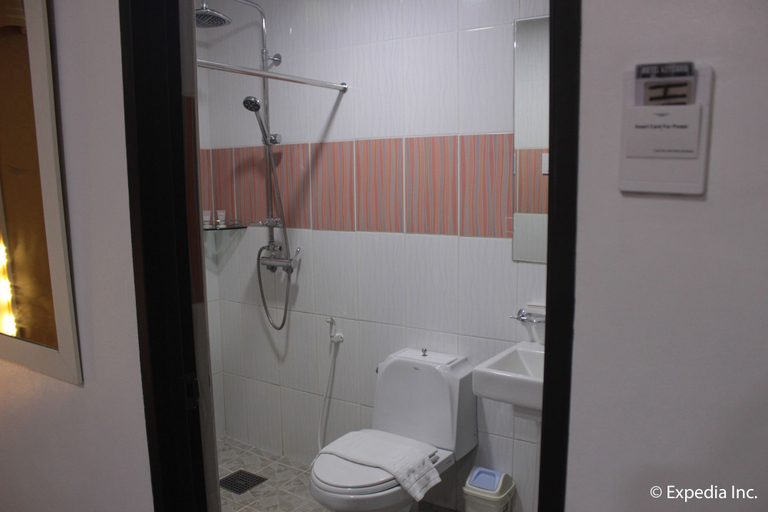 Bathroom 4, Horizon Hotel, Olongapo City