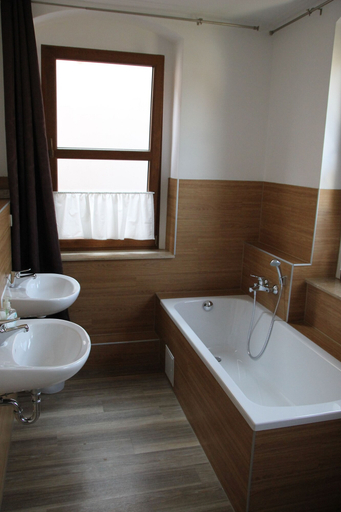 Bathroom 4, Sefano Seminarfabrik Nossen, Meißen