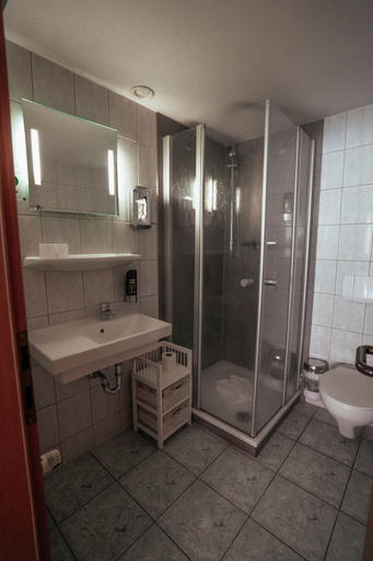 Bathroom 5, Regiohotel Wolmirstedter Hof Wolmirstedt, Börde