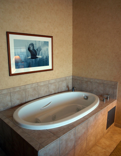 Bathroom 5, Diamond Mountain Casino Hotel, Lassen