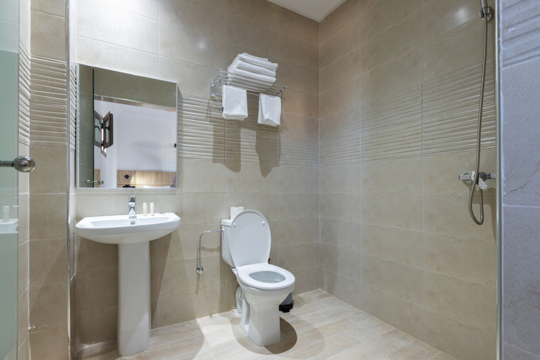 Bathroom 5, Karam City Hotel