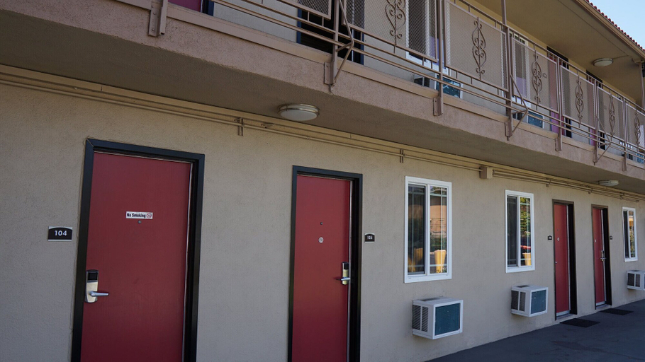 Exterior & Views 2, Budget Inn, Los Angeles