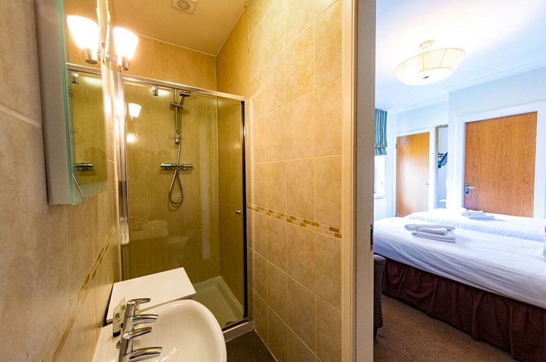Bathroom 4, The Crown, Stirling