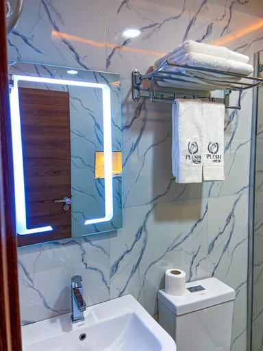 Bathroom 3, PLUSH HOTEL, AbujaMun