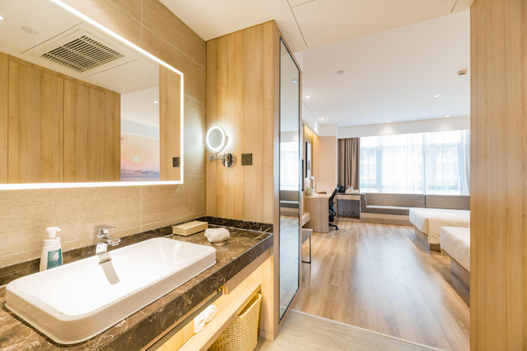 Bathroom 3, Atour Hotel Nantong Development Zone Center, Nantong