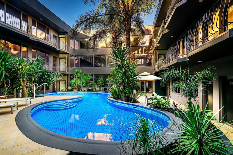 Sport & Beauty 2, Best Western Plus Travel Inn Hotel, Melbourne