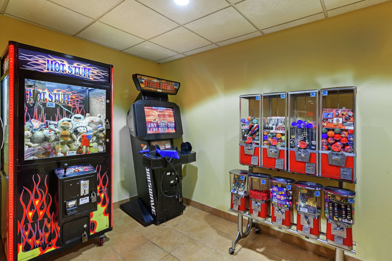 Food & Drinks 4, Hampton Inn & Suites Tulsa North/Owasso, Tulsa