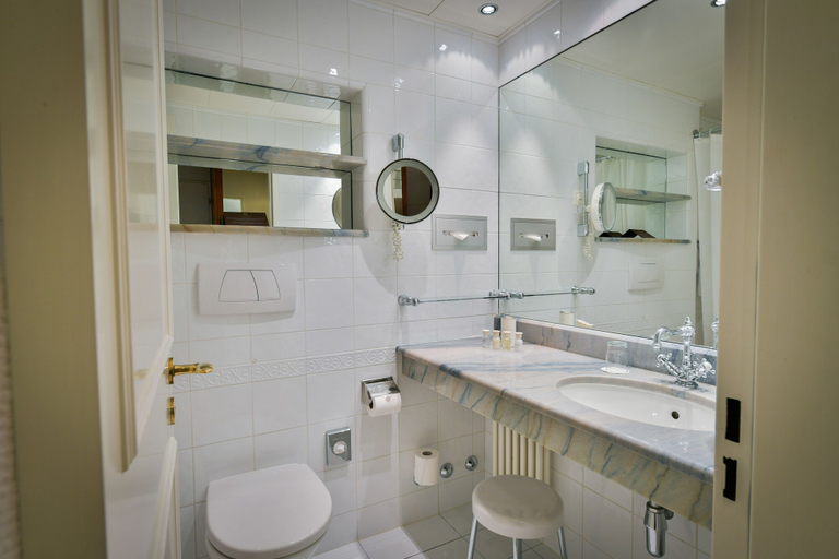 Bathroom 4, Castello del Sole Beach Resort & SPA, Locarno