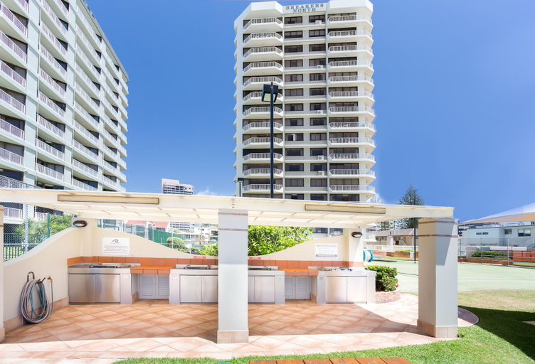 Exterior & Views 2, Breakers North Absolute Beachfront Apartments, Gold Coast