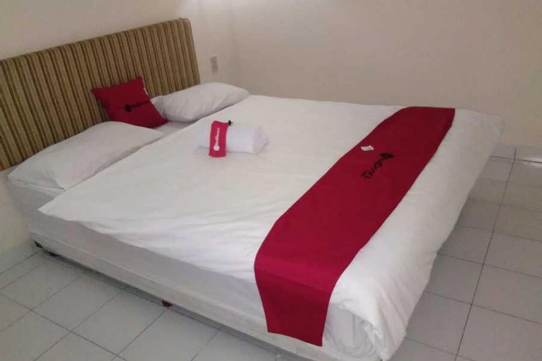Bedroom 4, RedDoorz near Lokawisata Baturaden 2, Banyumas