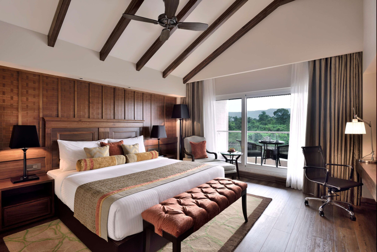 Bedroom 4, Radisson Blu Plaza Resort & Convention Centre Karjat, Raigarh