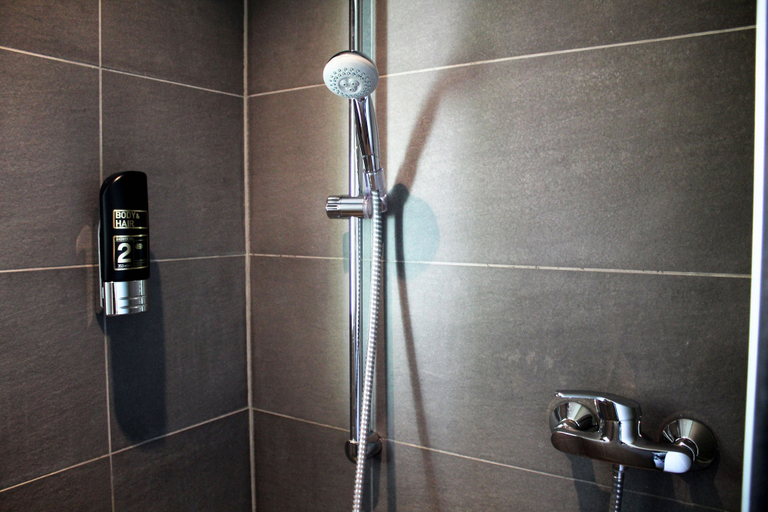 Bathroom 5, Bendorf Hotel by Belvilla, Mayen-Koblenz