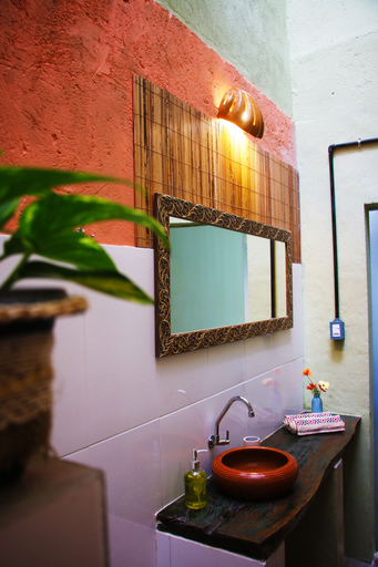 Bathroom 4, Santo Hostel, Porto Seguro