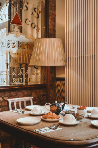 Food & Drinks 4, The Brownswood, London