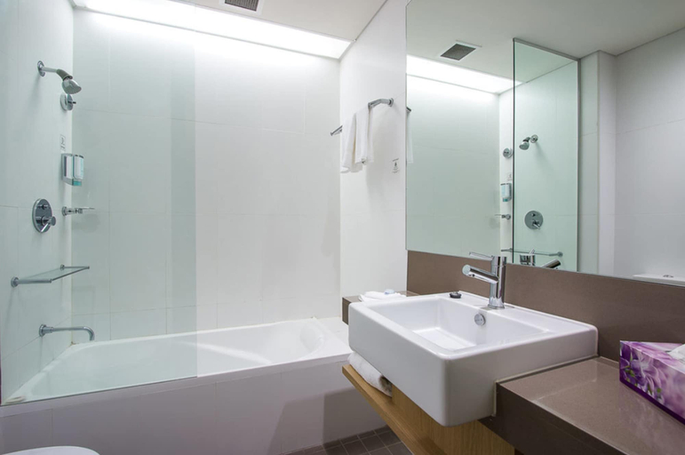 Bathroom 5, Alpha Hotel Eastern Creek, Blacktown - South-East