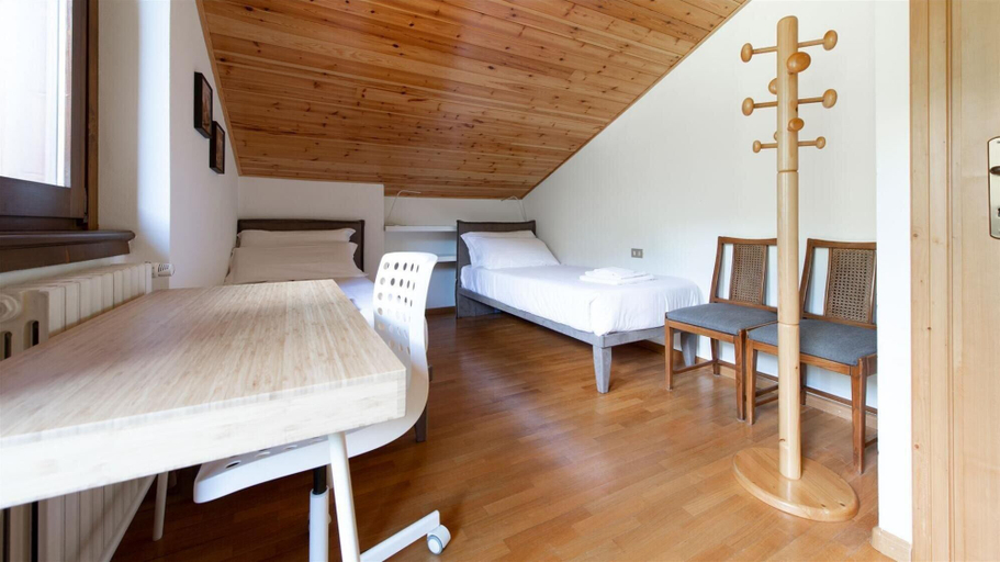 Bedroom 5, Italianway - Piandelvino 35 - Ortles - apt 4, Sondrio