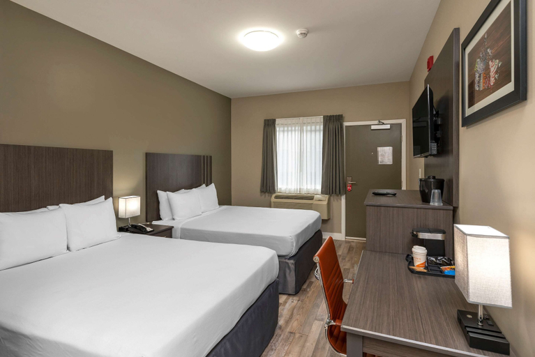 Bedroom 2, Econo Lodge, Fraser-Fort George