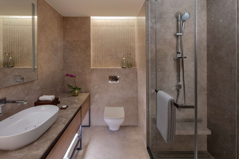 Bathroom 5, Hyatt Regency Trivandrum, Thiruvananthapuram
