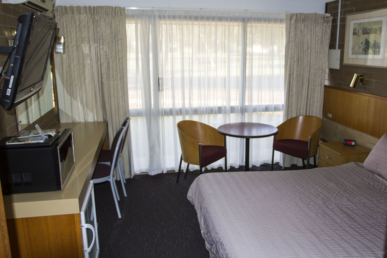 Bedroom 4, Mildura Motor Inn, Mildura - Pt A