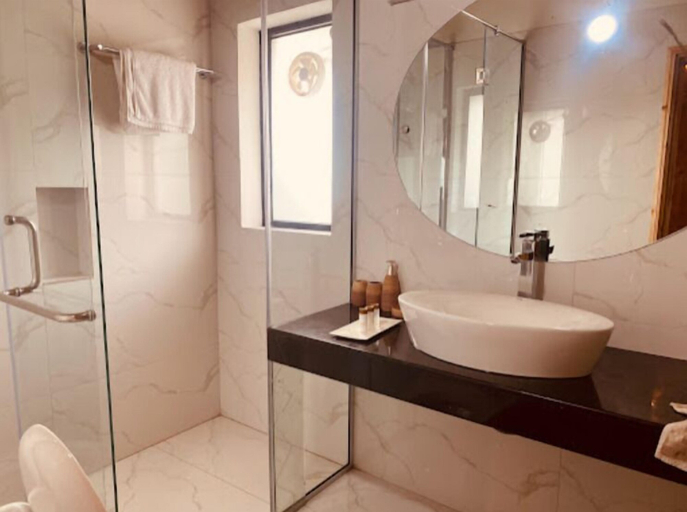 Bathroom 4, Raees Khana Hotel Nathia gali, Hazara