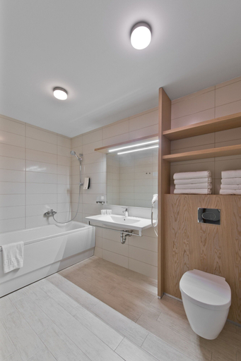 Bathroom 5, Mana Suites & Sea SPA, Palangos