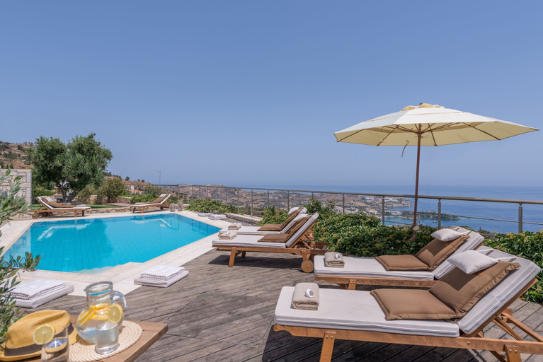 Sport & Beauty 4, Luxury Villa Hara with private pool, Crete
