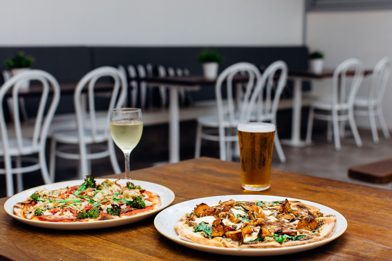 Food & Drinks 5, Coniston Hotel Wollongong, Wollongong - Inner