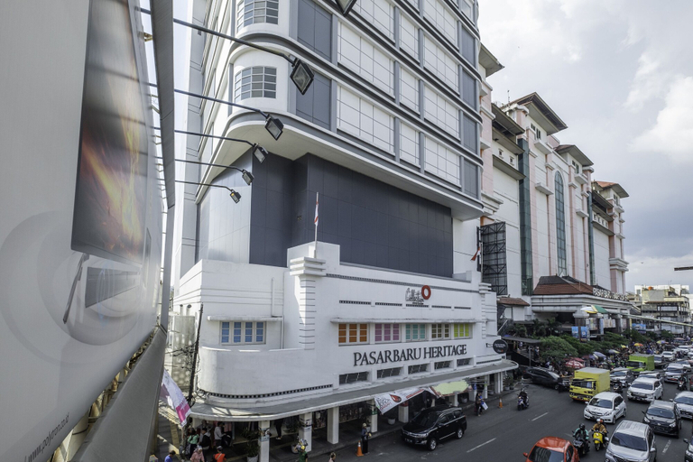 Exterior & Views 2, Collection O Hotel Pasar Baru Heritage, Bandung