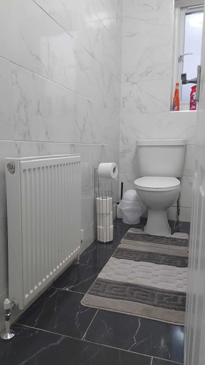 Bathroom 2, The Saxon Rooms, London