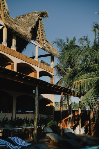 Exterior & Views 2, Nossa Hotel, Dist. Pochutla