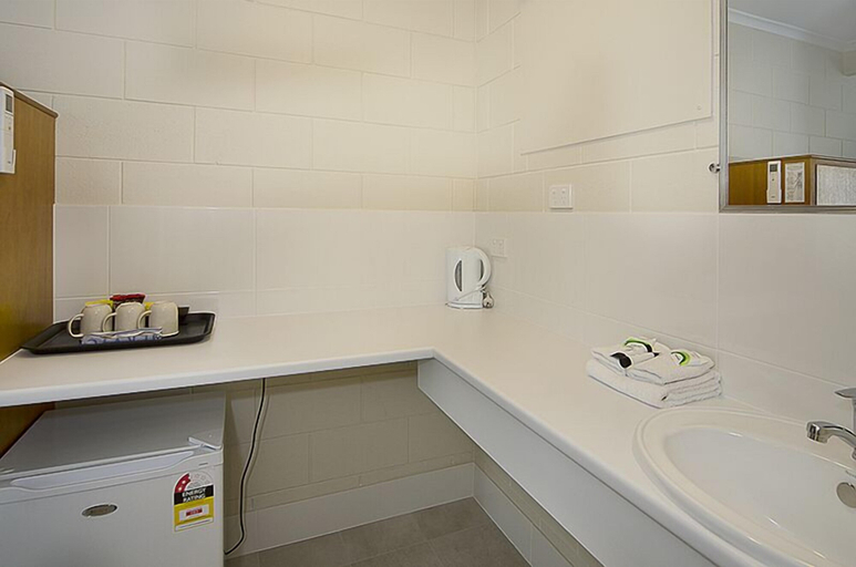 Bathroom 4, Victor Harbor City Inn, Victor Harbor