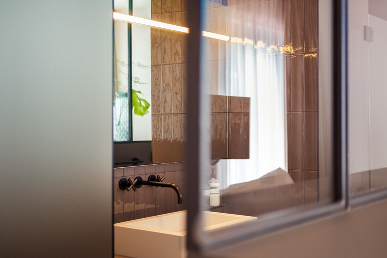 Bathroom 4, U Eat & Sleep Antwerp, Antwerpen