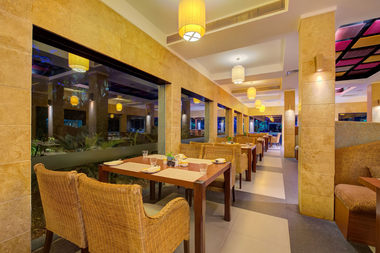 Food & Drinks 5, Radisson Blu Resort Temple Bay Mamallapuram, Kancheepuram
