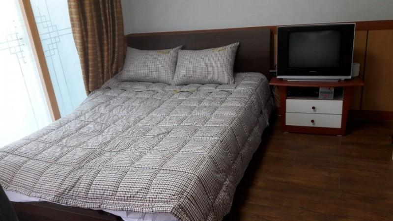 Others 3, Yangsan Happy Valley Pension, Miryang