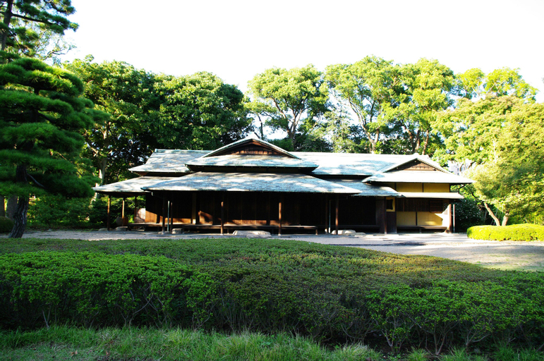 Exterior & Views 23