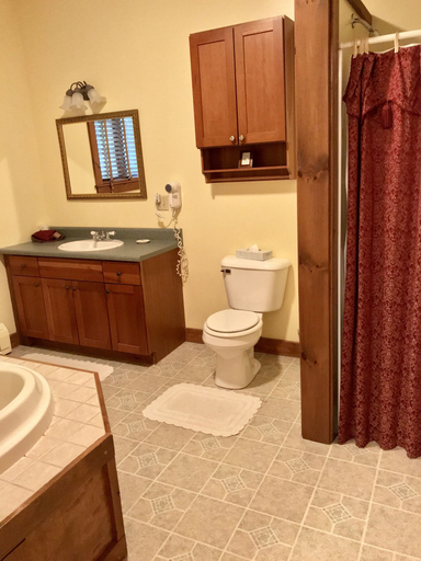 Bathroom 4, Sand Bar Cottage Inn, Hancock