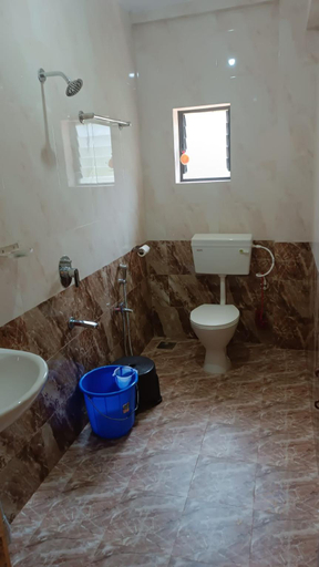 Bathroom 3, Blue Jay, North Goa