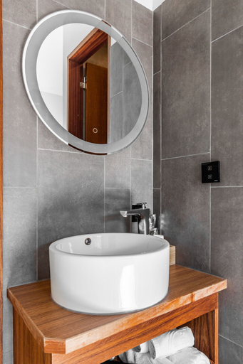 Bathroom 3, Kenting seawall Inn 112, Pingtung