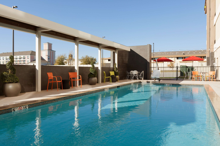 Sport & Beauty, Home2Suites by Hilton Oklahoma City South, Oklahoma