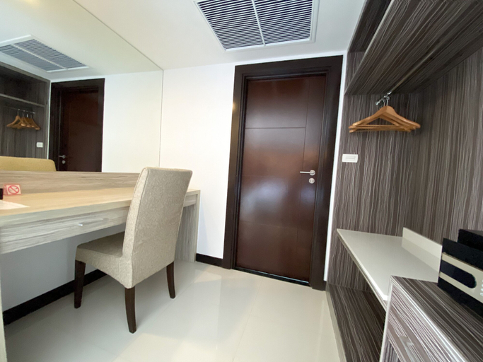 Bedroom 2, Vareena Palace Hotel, Pattaya