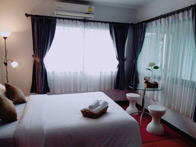 Bedroom 21