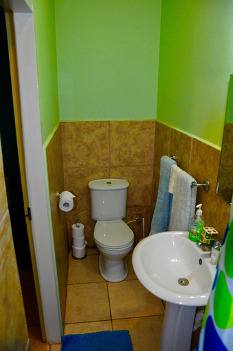 Bathroom 3, Fish Tobago Guesthouse