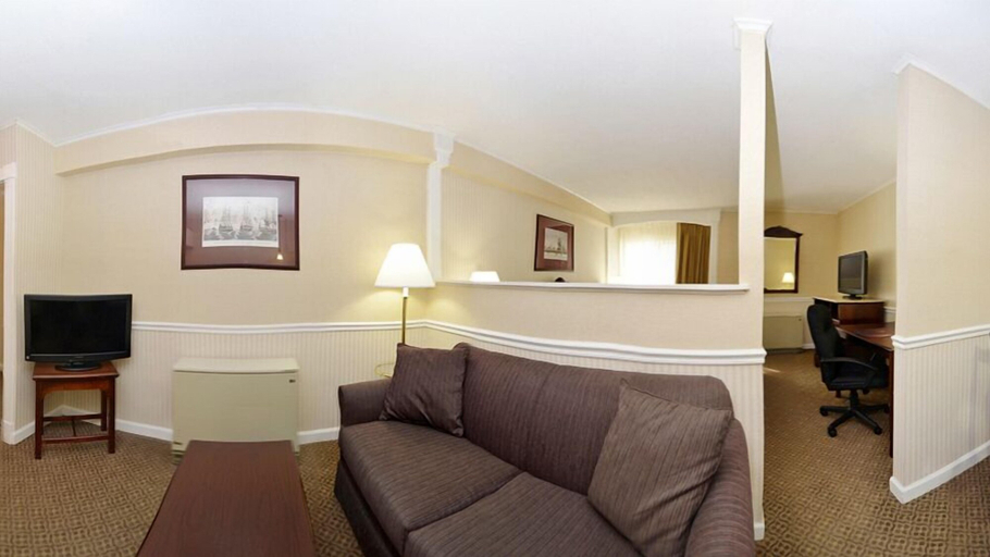 Bedroom 4, Comfort Inn & Suites Plattsburgh - Morrisonville, Clinton
