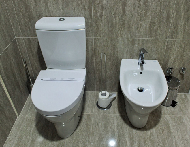 Bathroom 5, Universo Romântico Guesthouse & Spa, Lisbon